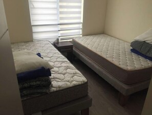 2 habitaciones, tabla de planchar con plancha y wifi 