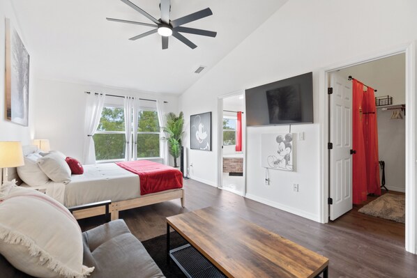 4 bedrooms, desk, iron/ironing board, WiFi - Grande 4-bedroom townhome in central Kissimmee close to all the parks! (Kissimmee)