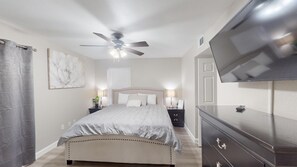 2 bedrooms, desk, iron/ironing board, free WiFi