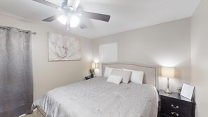 2 bedrooms, desk, iron/ironing board, free WiFi