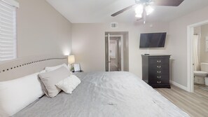 2 عدّة غرف نوم ومكتب ومكواة/لوح كي وواي فاي مجانًا