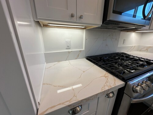 Charming 2-bedroom cottage with WiFi, AC in Santa Maria