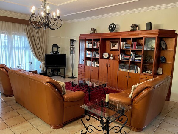Family Apartment, City View | Living area - Canosas Home (Walvis Bay)