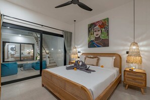 2 bedrooms, desk, laptop workspace, iron/ironing board - Villa Sawahku (Canggu)