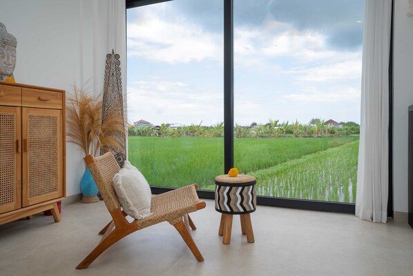 Basic Villa | Interior