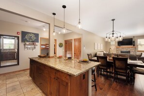 Dining - Trailhead 322 Shared Hot Tub, Pool, Private Balcony, and Grill (Winter Park)