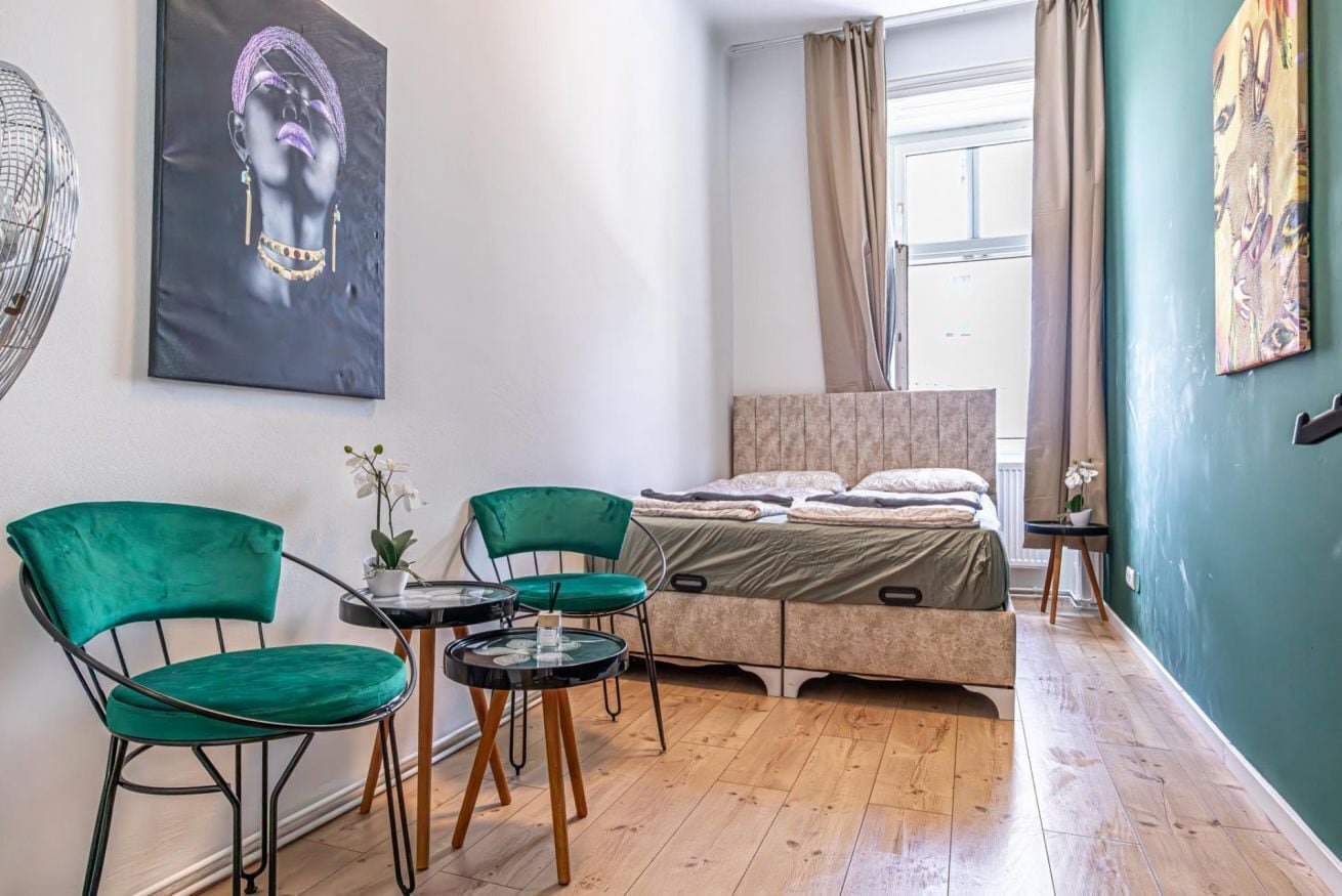1 bedroom, iron/ironing board, bed sheets