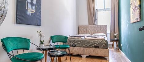 1 bedroom, iron/ironing board, bed sheets