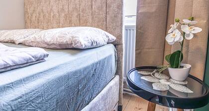 Chic Cozy Studio, 15 min to City Center