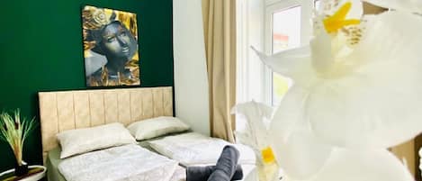 1 dormitorio y ropa de cama