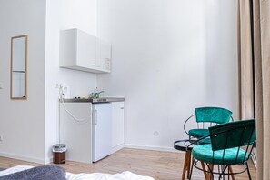 Interior - Beautiful 1BR Apartment 15-Min to City Center (Vienna)