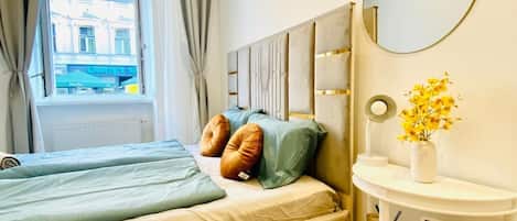 1 bedroom, WiFi, bed sheets