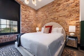 2 dormitorios, tabla de planchar con plancha, wifi gratis y ropa de cama