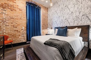 2 bedrooms, iron/ironing board, travel cot, free WiFi - Downtown 2BD Spacious Private Terrace Hotel (New Orleans)