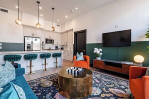 Smart TV, offices
