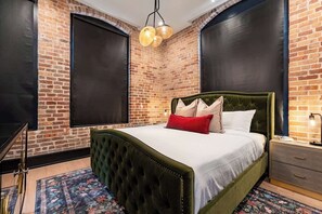 2 bedrooms, iron/ironing board, travel cot, free WiFi - Prime Location Downtown Hotel (New Orleans)