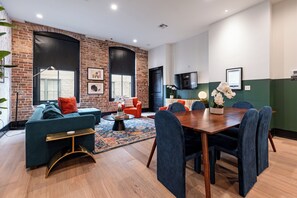 Älytelevisio, pöytäjalkapallopöytä, pöytätennispöytä