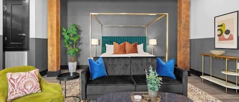 Iron/ironing board, travel cot, free WiFi, bed sheets