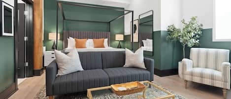 Iron/ironing board, travel cot, free WiFi, bed sheets