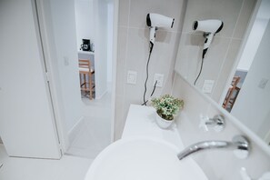 Haartrockner, Handtücher