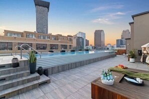 A heated pool - Prime Location Pool, Style + Lots of Extras Hotel (New Orleans)