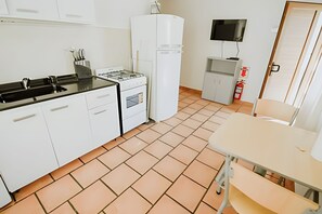 Cookware/dishes/utensils - Nice central and comfortable apartment (Ushuaia)