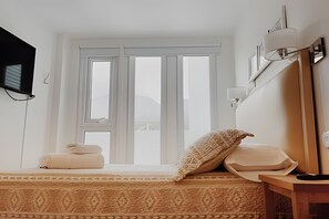 1 多间卧室、�熨斗/熨衣板、WiFi、床单