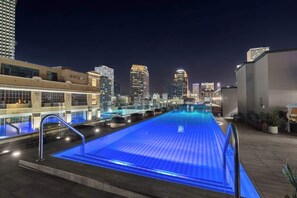 A heated pool - Downtown 4BD/4BA Sleeps12 Hotel (New Orleans)