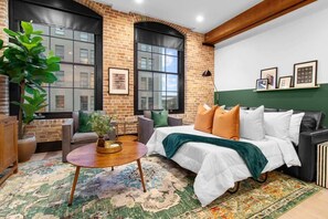 4 bedrooms, iron/ironing board, free WiFi, bed sheets - Double The Space! XL Hotel 2 Living Rooms+Kitchens (New Orleans)