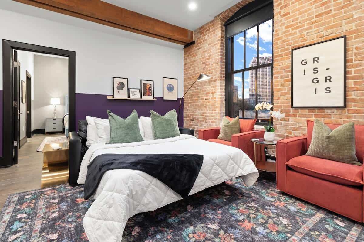4 bedrooms, iron/ironing board, free WiFi, bed sheets
