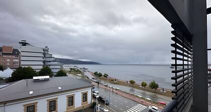 Aunaisin - Central, warm, sea view.
