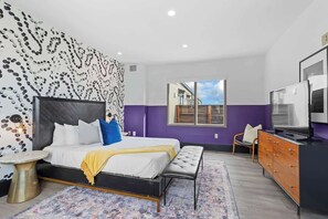 3 bedrooms, iron/ironing board, free WiFi, bed sheets - Corner Penthouse-Private Terrace – Hotel (New Orleans)