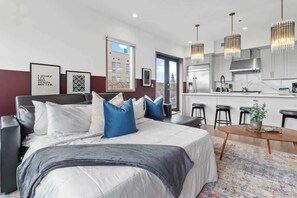 2 habitaciones, tabla de planchar con plancha y wifi gratis 