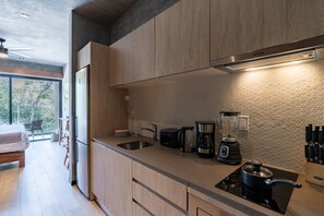 Fridge, microwave, stovetop, coffee/tea maker - Luxury Studio w/ Rooftop Pool, Padel Court & Gym (Tulum)