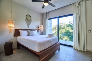 1 chambre, bureau, fer et planche à repasser, Wi-Fi