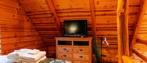1 habitación, escritorio, tabla de planchar con plancha y wifi