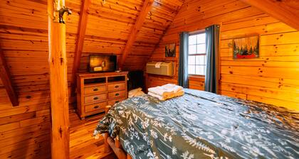 Birch Cabin | Hocking Hills, Cozy Escape, Hot Tub