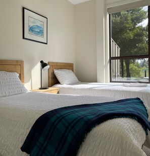 2 bedrooms, WiFi, bed sheets