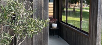 The Magpie - Two-bedroom cottage at Bundaleera Vineyard