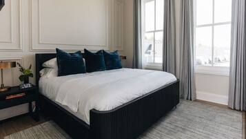 2 habitaciones, tabla de planchar con plancha, cuna de viaje y wifi