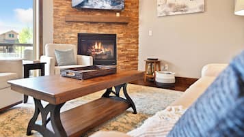 Rumah Superior, pemandangan gunung | Area keluarga | Perapian
