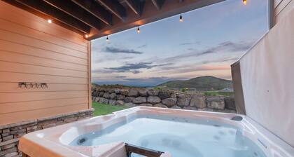 Black Rock Ridge by Luxury Mountain