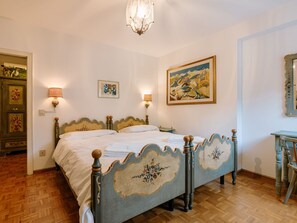 2 bedrooms