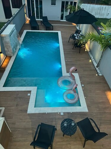 Sunset House