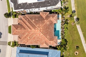 Exterior - Games Room | Theater | Kids Themed Bedrooms | Fitness Room | Private Pool with Golf Course Views (Kissimmee)