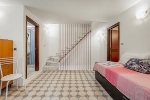 3 chambres, fer et planche Ă repasser, Wi-Fi, draps fournis