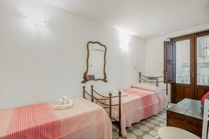 3 Schlafzimmer, Bügeleisen/Bügelbrett, WLAN, Bettwäsche