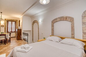 2 sovrum, strykjÀrn/strykbrÀda, wi-fi och sÀngklÀder