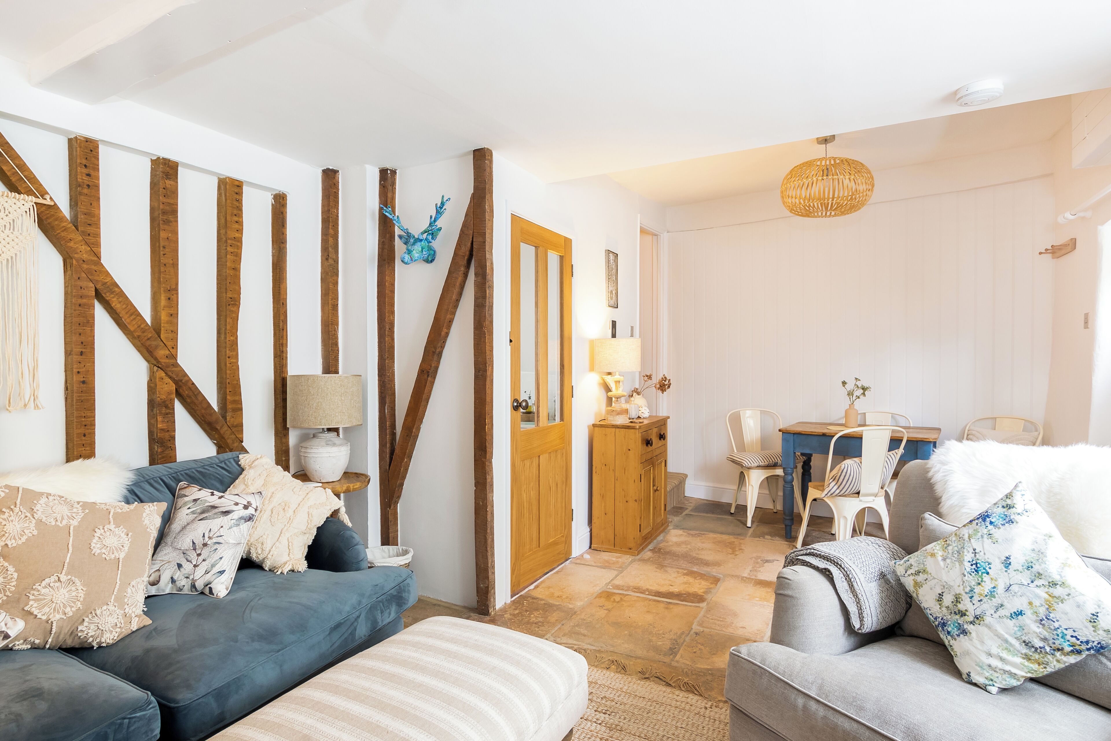 House | Living area | Flat-screen TV