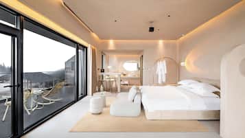 Chambre Double Supérieure, 1 trÚs grand lit, salle de bains privée, vue montagne | Rideaux occultants, chambres insonorisées, fer et planche à repasser